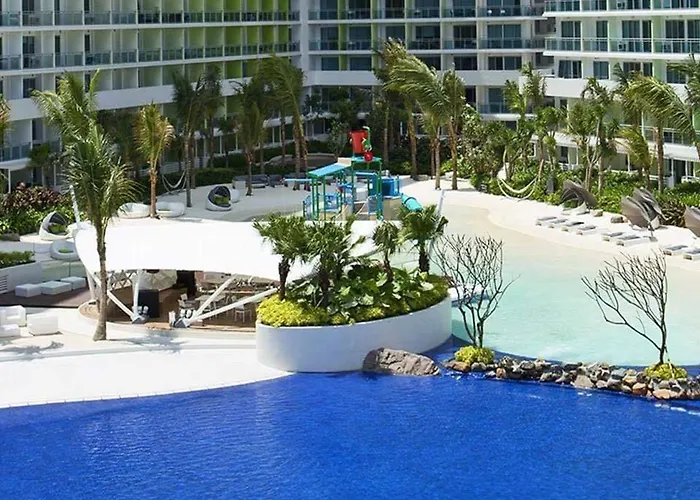 Azure Urban A16 Wavepool Near Airport